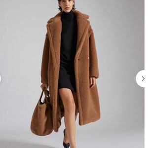 MAX MARA
Teddy Bear Icon Coat Size S camel